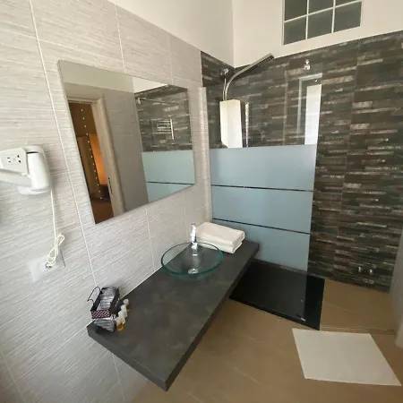 La Perla & Bed & Breakfast Bari