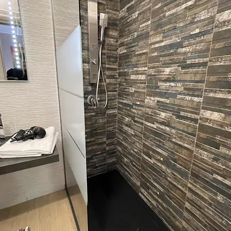 La Perla & Couette-café Bari