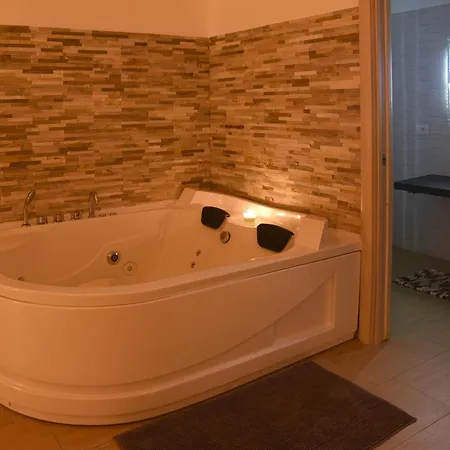 Couette-café La Perla & 4*