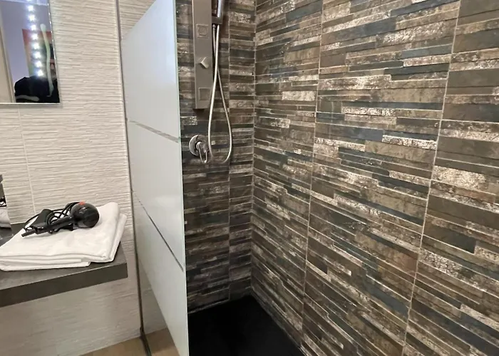 La Perla & Couette-café Bari